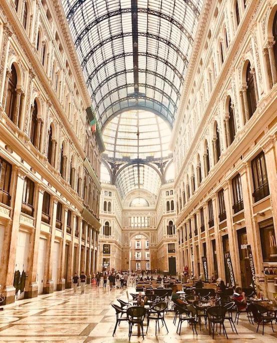 Re Gallo Luxury Apartment Plebiscito In Via Chiaia Napoli Exterior foto